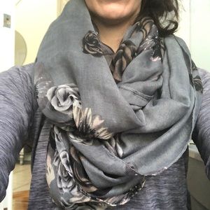 Euc wrap around scarf